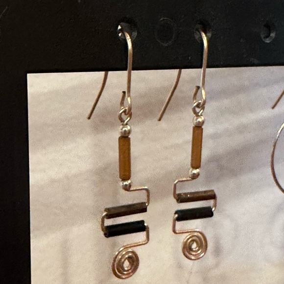 3/$35 Elongated Architectural designed Gold filled wire earrings - Picture 4 of 7